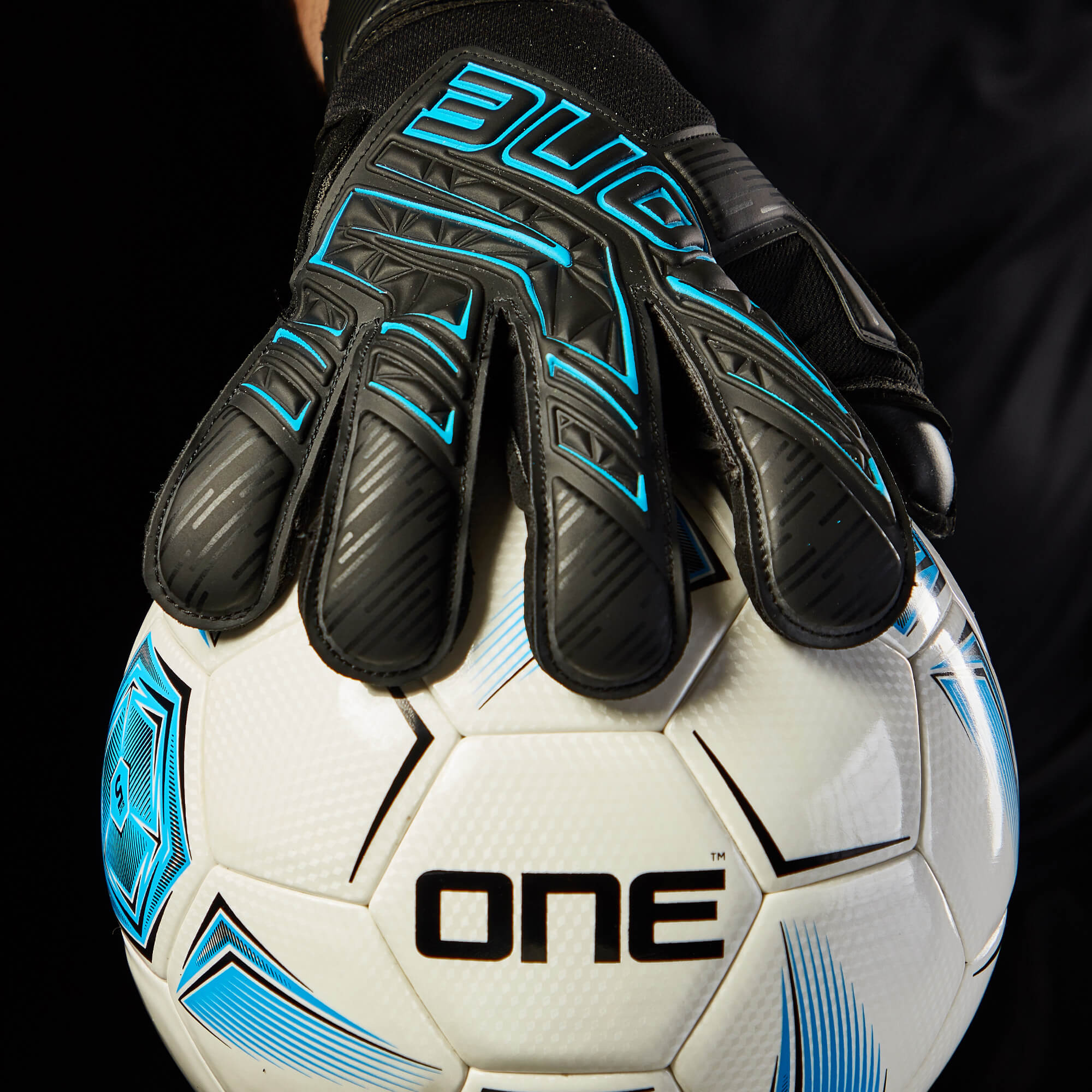 KRONOS Supreme Junior Soccer Football Goalkeeper Glove Training with  Fingersafe.